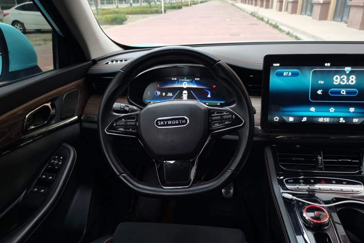 Used Skyworth HT-i 2022 1.5L PHEV 115KM Smart Value Edition
