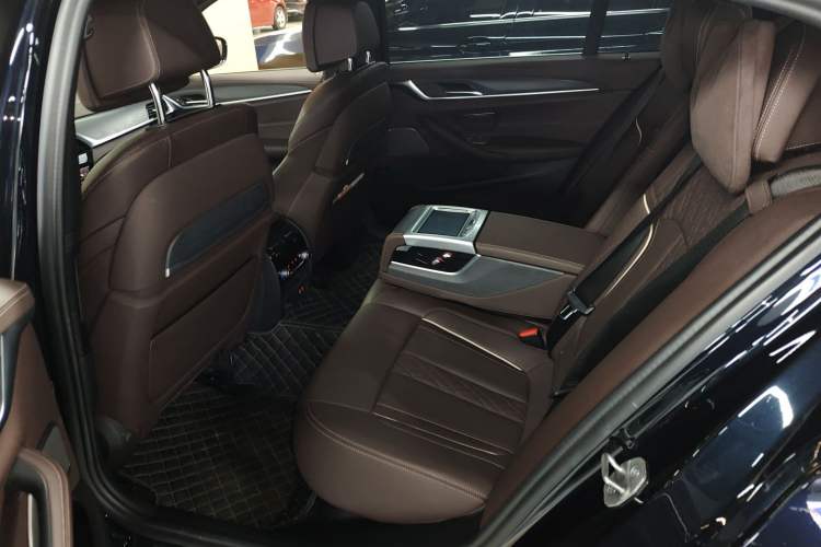 Used BMW 5 Series 2021 530Li Luxury Edition M Sport Package
