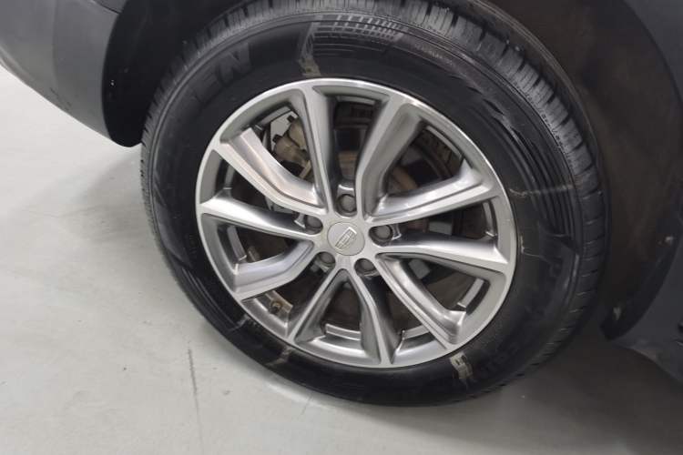 Used Geely Auto Emgrand X7 Sport 2018 1.8TD Automatic Two-Wheel Drive Smart Connect 4G Internet Edition
