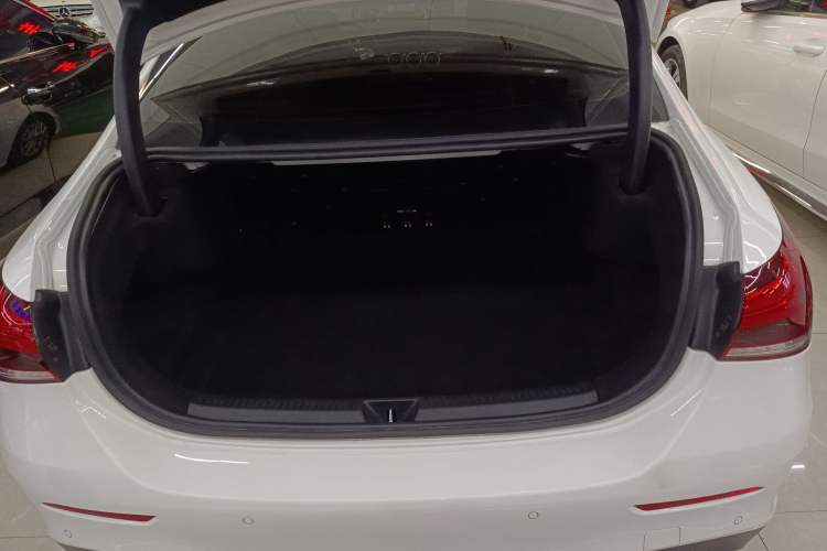 Used Mercedes-Benz A-Class 2021 A 200 L Sport Sedan Fashion Model
