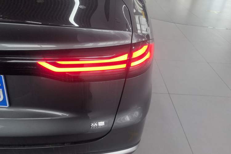 Used Geely Auto Emgrand 2026 Model 5th Generation 1.5L CVT Luxury Edition
