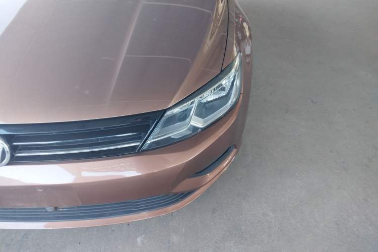 Used Volkswagen Lamando 2015 230TSI DSG Fashion Edition
