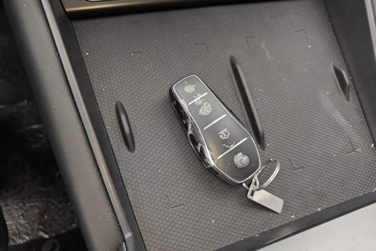 TDK.VehicleDetails.img