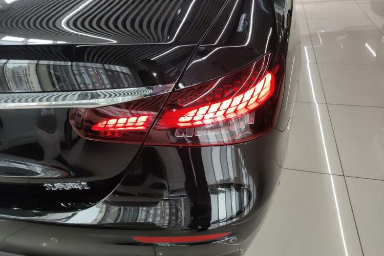 Used Mercedes-Benz E-Class 2022 Second Facelift E 300 L Sport Luxury Edition
