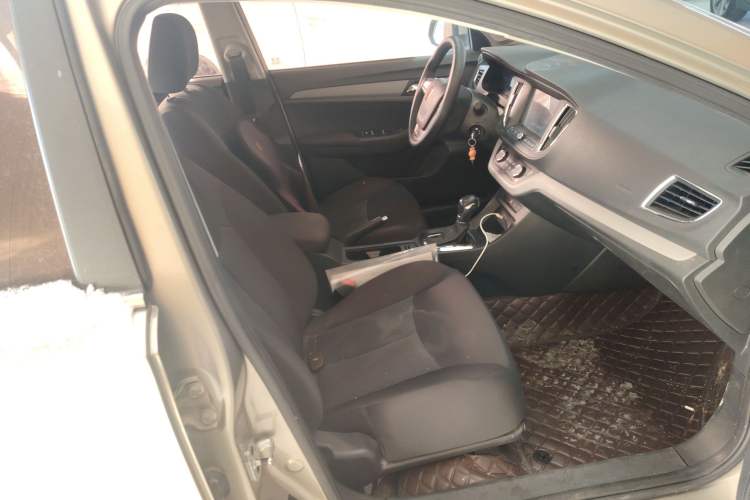 Used Roewe 360 2016 1.5L Automatic Smart Screen Version
