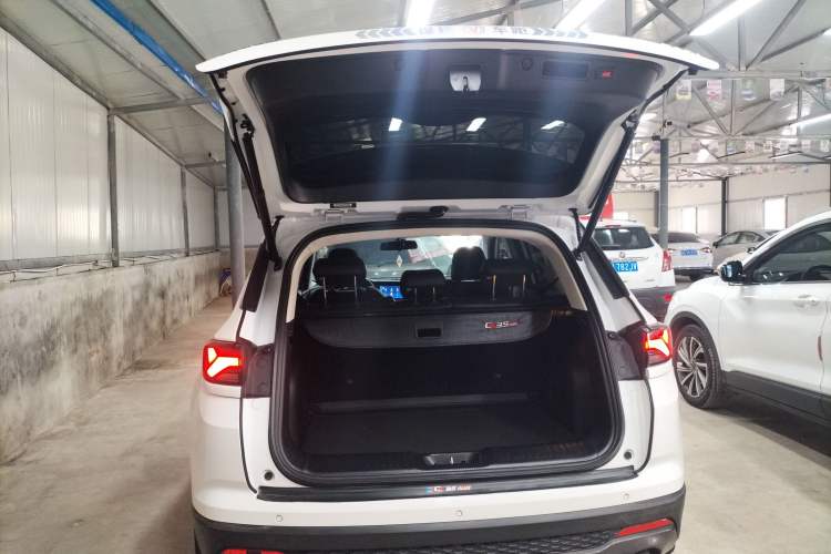 Used Changan CS35PLUS 2021 Revised Version Blue Whale NE 1.4T DCT Luxury Edition
