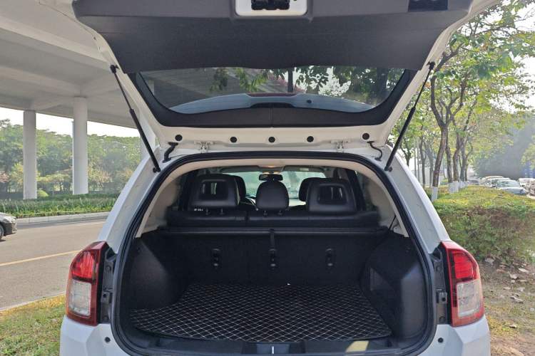 Used  Compass 2014 Revised Version 2.4L Four-Wheel Drive Comfort Edition
