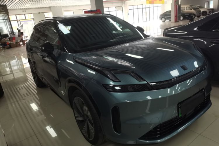 Used Lynk & Co 08 EM-P 2025 220 km All-Wheel-Drive Performance Halo
