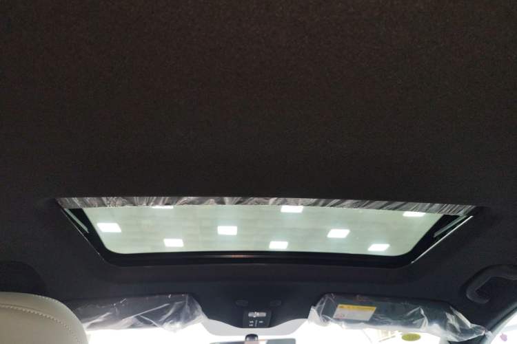 Used Roewe D6 2025 450km Deluxe Edition