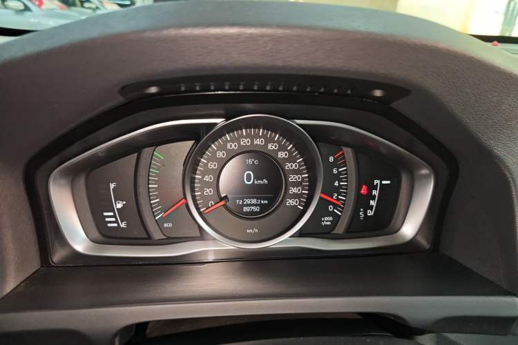 Used Volvo S60 2015 S60L 2.0T Zhiyuan Edition