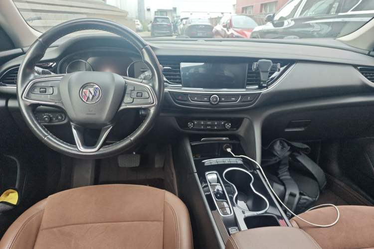 Used Buick Regal 2020 552T Luxury Version
