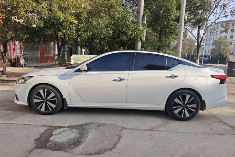 Used Nissan Teana 2019 2.0L XL Upper SmartDrive Version
