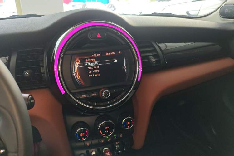 Used  MINI 2016 1.5T COOPER SEVEN
