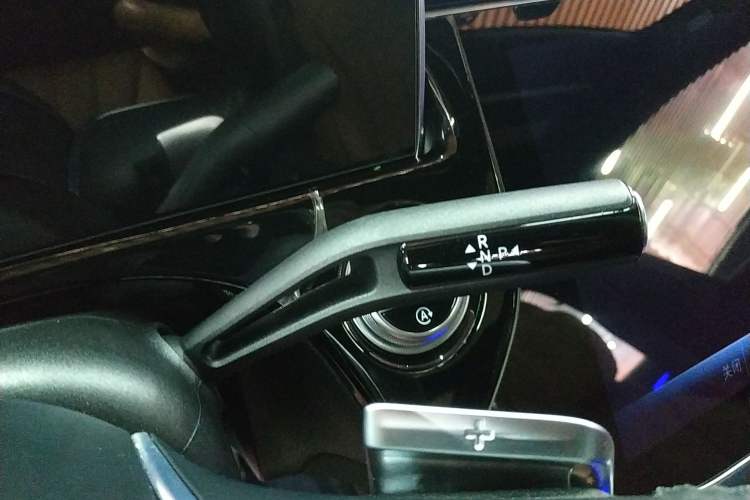 Used Mercedes-Benz E-Class 2024 Facelift E 300 L Luxury Edition
