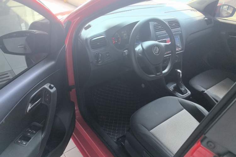 Used Volkswagen Polo 2016 1.4L Automatic Trendy Model
