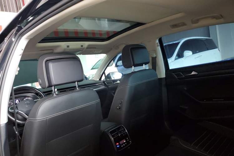 Used Volkswagen Magotan 2020 330TSI DSG Leading Model
