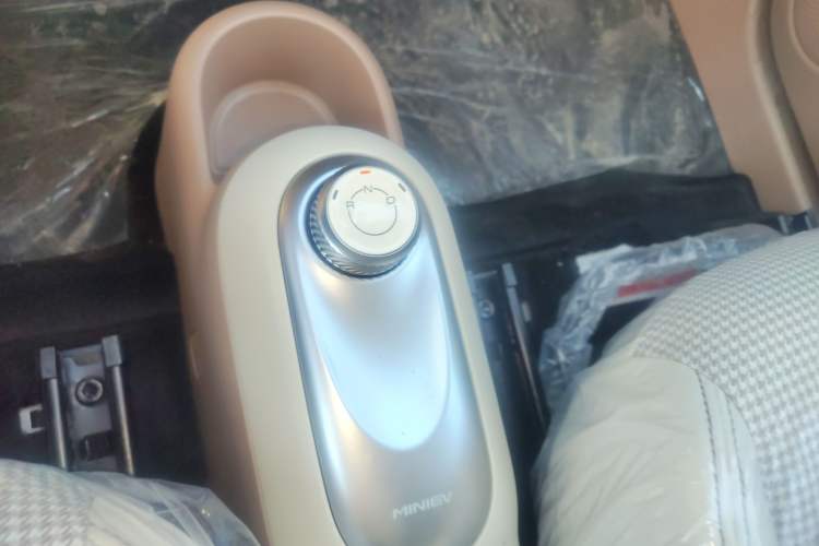 Used Wuling Hongguang MINIEV 2025 Four-Door Version Advanced Edition
