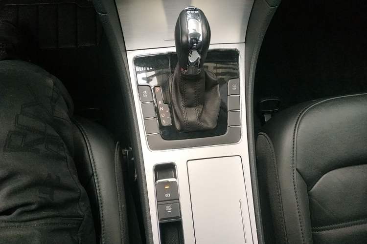 Used Volkswagen Passat 2014 1.8TSI DSG Luxury Edition