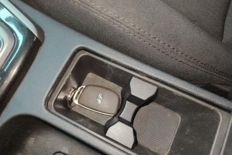 Used Hyundai Elantra 2015 1.6L Automatic Leading Model
