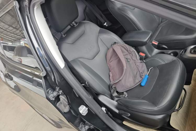 Used  Compass 2017 200T Automatic Family Edition