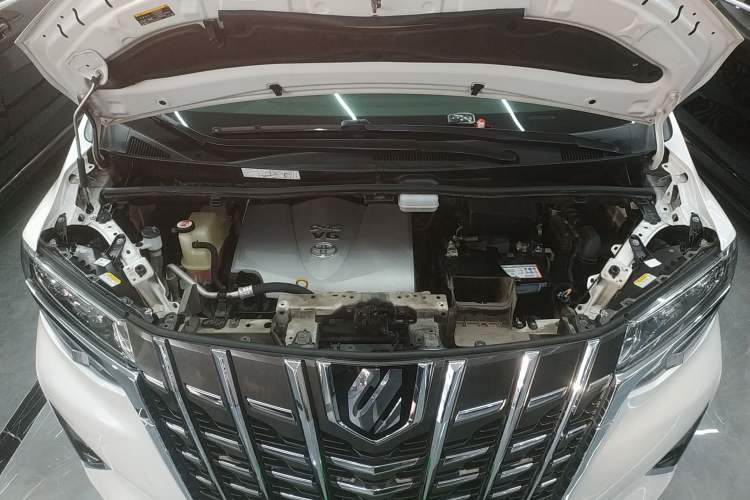 Used Toyota Alphard 2018 Revised Version 3.5L Premium Edition

