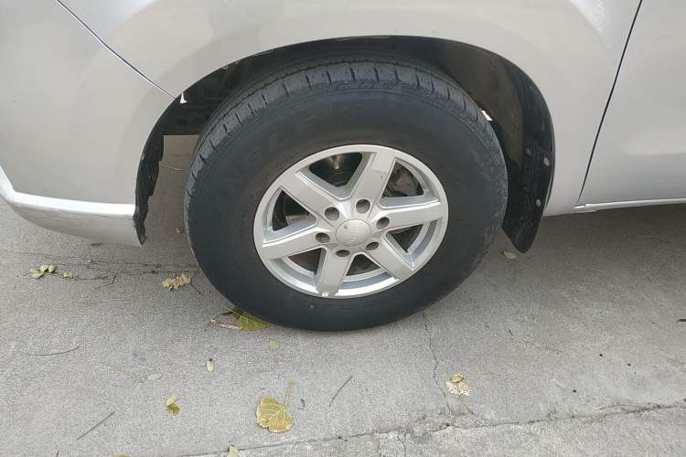 Used JMC Baodian 2020 2.5T Diesel Two-Wheel Drive Comfort Edition Long Wheelbase JX4D25A6L
