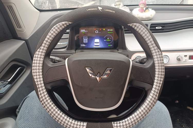 Used Wuling Hongguang MINIEV 2021 Macaron Premium Model – Lithium-NMC
