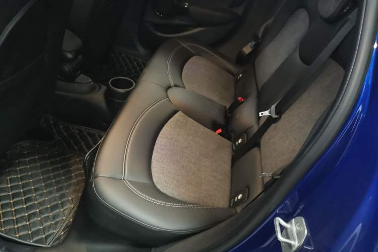 Used  MINI 2019 1.5T COOPER Classic Edition Five-Door Version
