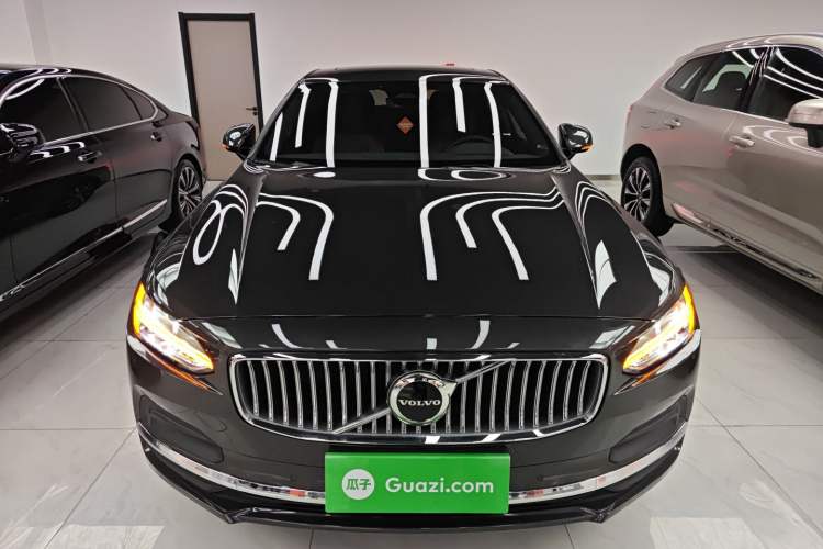Used Volvo S90 2025 B5 Zhiyuan Luxury Edition
