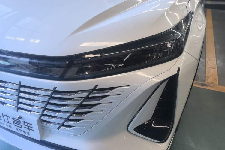 Used Changan CS75 PLUS 2023 3rd Generation 1.5T Automatic Prestige Model
