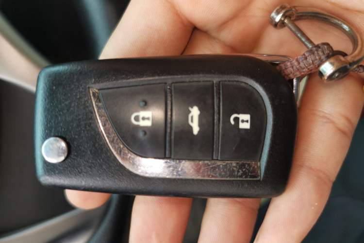 Used Toyota YARiS L 2017 1.5G CVT JingSu Model with Upgraded Sunroof
