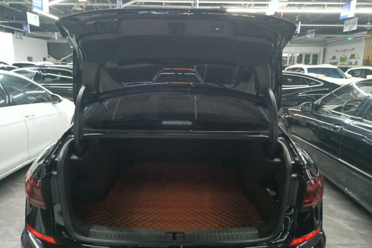 Used Volkswagen Passat 2023 330TSI Starry Luxury Edition
