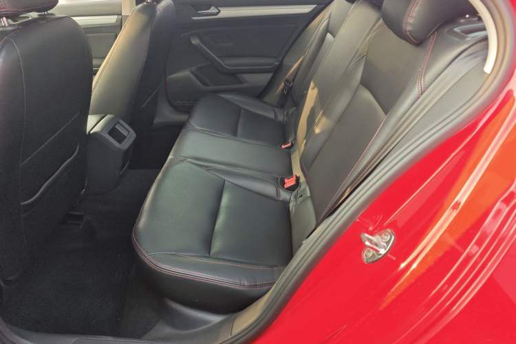 Used Volkswagen Lamando 2019 230TSI DSG Fashion Edition China V Standard