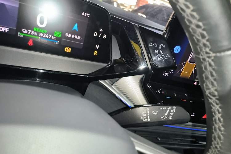 Used Volkswagen ID.4 CROZZ 2021 Long-Range Lite PRO Two-Wheel Drive Version
