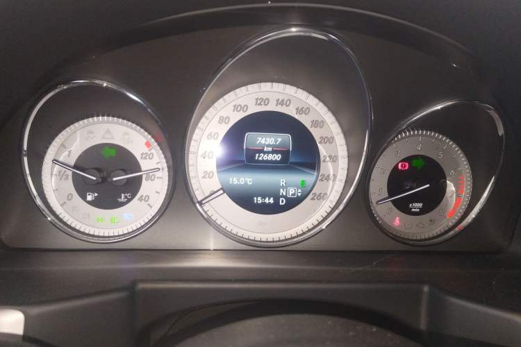 Used Mercedes-Benz GLK-Class 2013 GLK 300 4MATIC Dynamic Sunroof Model