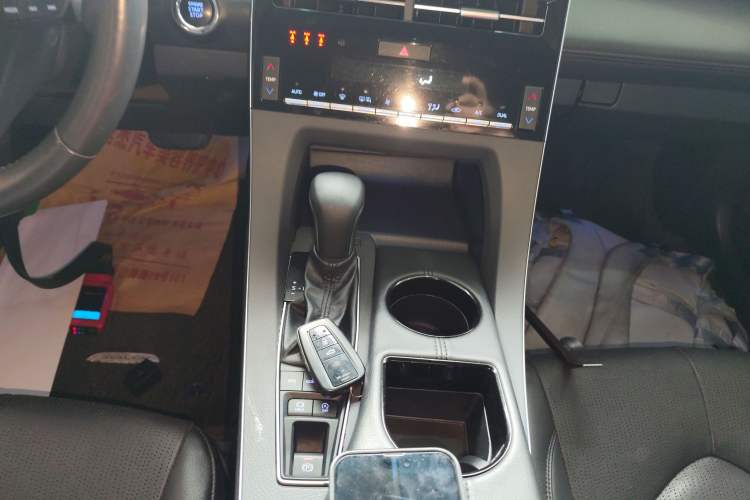 Used Toyota Avalon 2021 2.5L Luxury Edition