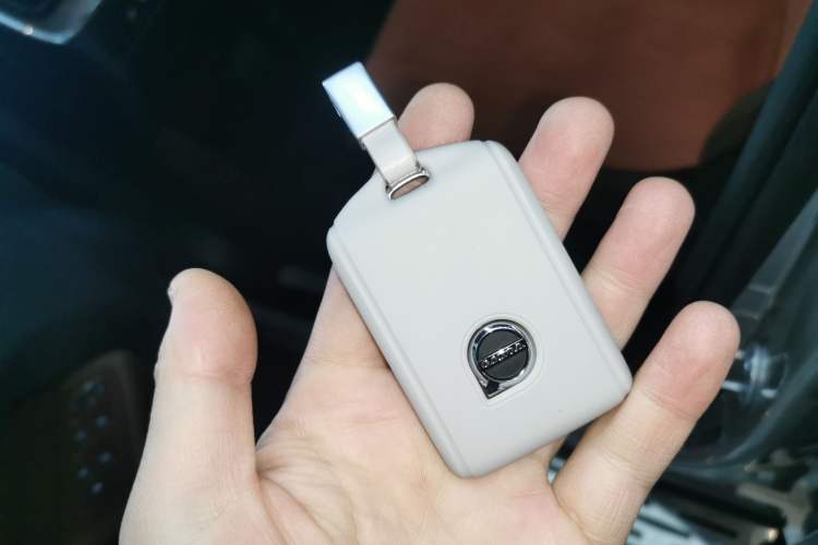 Used Volvo XC60 New Energy 2025 Plug-in Hybrid Long-Range All-Wheel Drive Smart & Luxurious Edition
