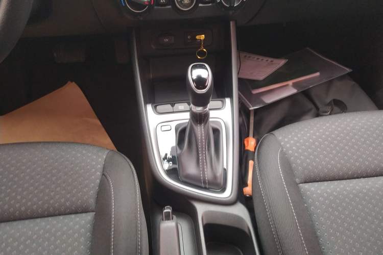 Used Hyundai Celesta 2018 1.6L Automatic GL Enjoyment Version China V Standard