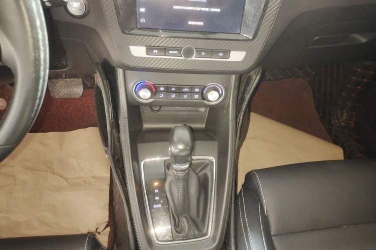 Used MG ZS 2017 1.5L Automatic Luxury Internet Edition
