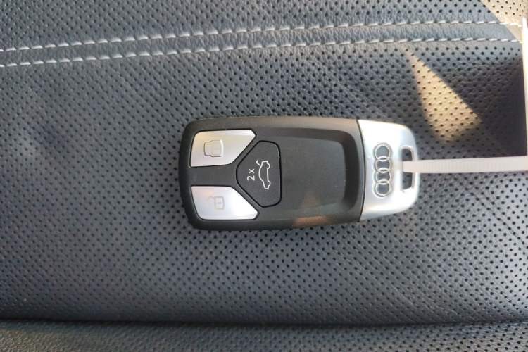 Used Audi A4L 2020 40 TFSI Luxury Dynamic Model
