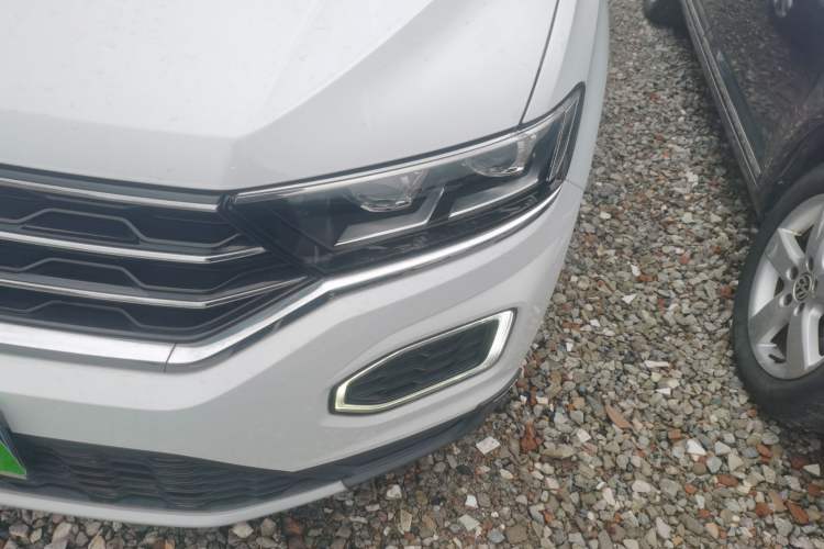 Used Volkswagen T-ROC 2019 230TSI DSG Two-Wheel-Drive Advanced Version China VI Standard
