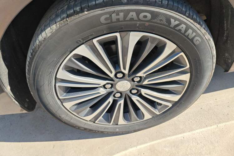 Used Buick GL8 2020 ES Land Cruiser 653T Luxury Model
