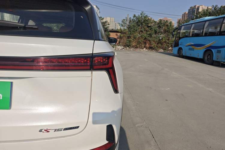 Used Changan CS75 PLUS 2024 3rd Generation Champion Edition 1.5T Intelligent Drive Dynamic Model
