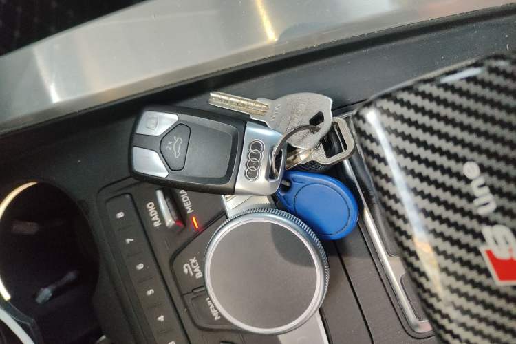 Used Audi A4L 2019 40 TFSI Fashion Edition China VI Emission Standard
