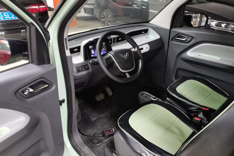 Used Wuling Hongguang MINIEV 2022 Macaron Premium Model – Lithium Iron Phosphate