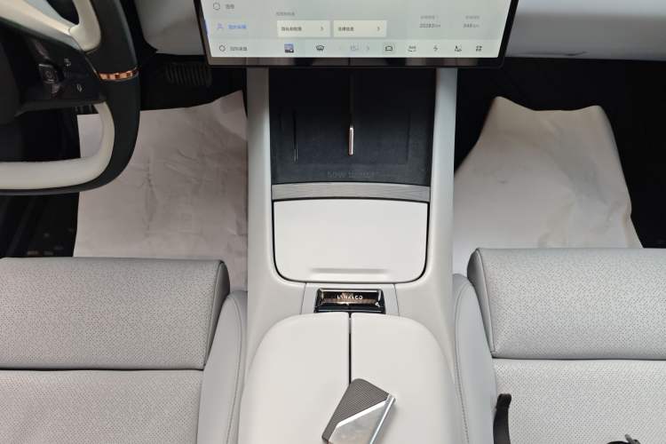 Used Lynk & Co Z10 2025 95 kWh 702 km All-Wheel Drive Intelligent Driving Ultra
