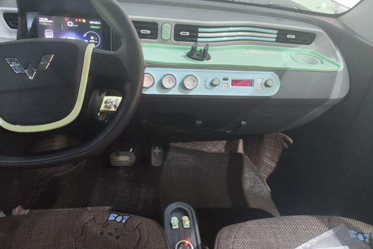 Used Wuling Hongguang MINIEV 2022 Macaron Premium Model – Lithium Iron Phosphate
