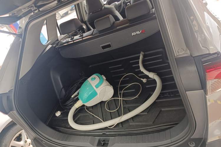 Used Toyota RAV4 2020 2.0L CVT Two-Wheel Drive Fashion PLUS Edition
