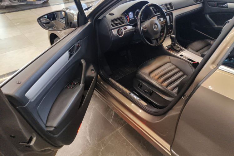 Used Volkswagen Passat 2014 1.8TSI DSG Prestige Edition
