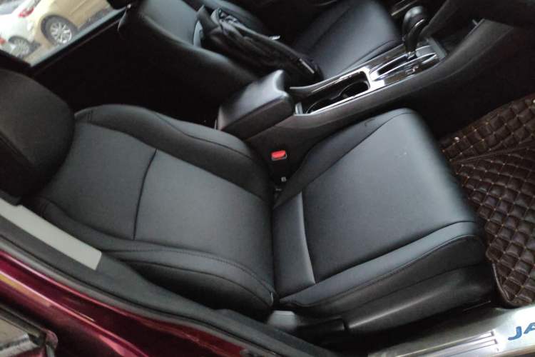 Used Honda Jade 2017 1.8L automatic Comfort version 5 seats
